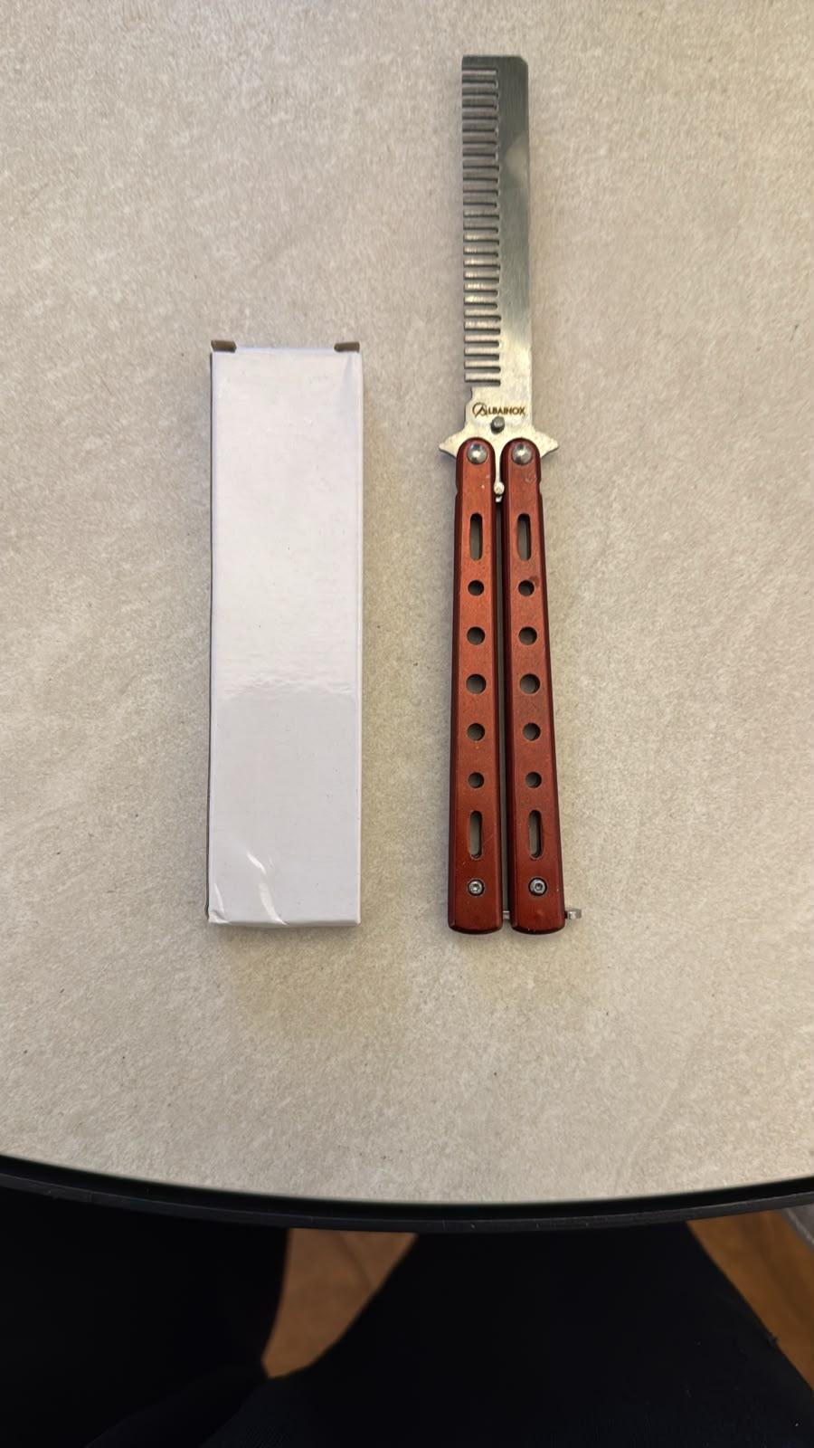 Albainox Red Wood-Handle Flip Knife