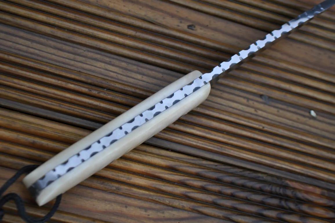 Paracord-Handle Fixed-Blade Knife