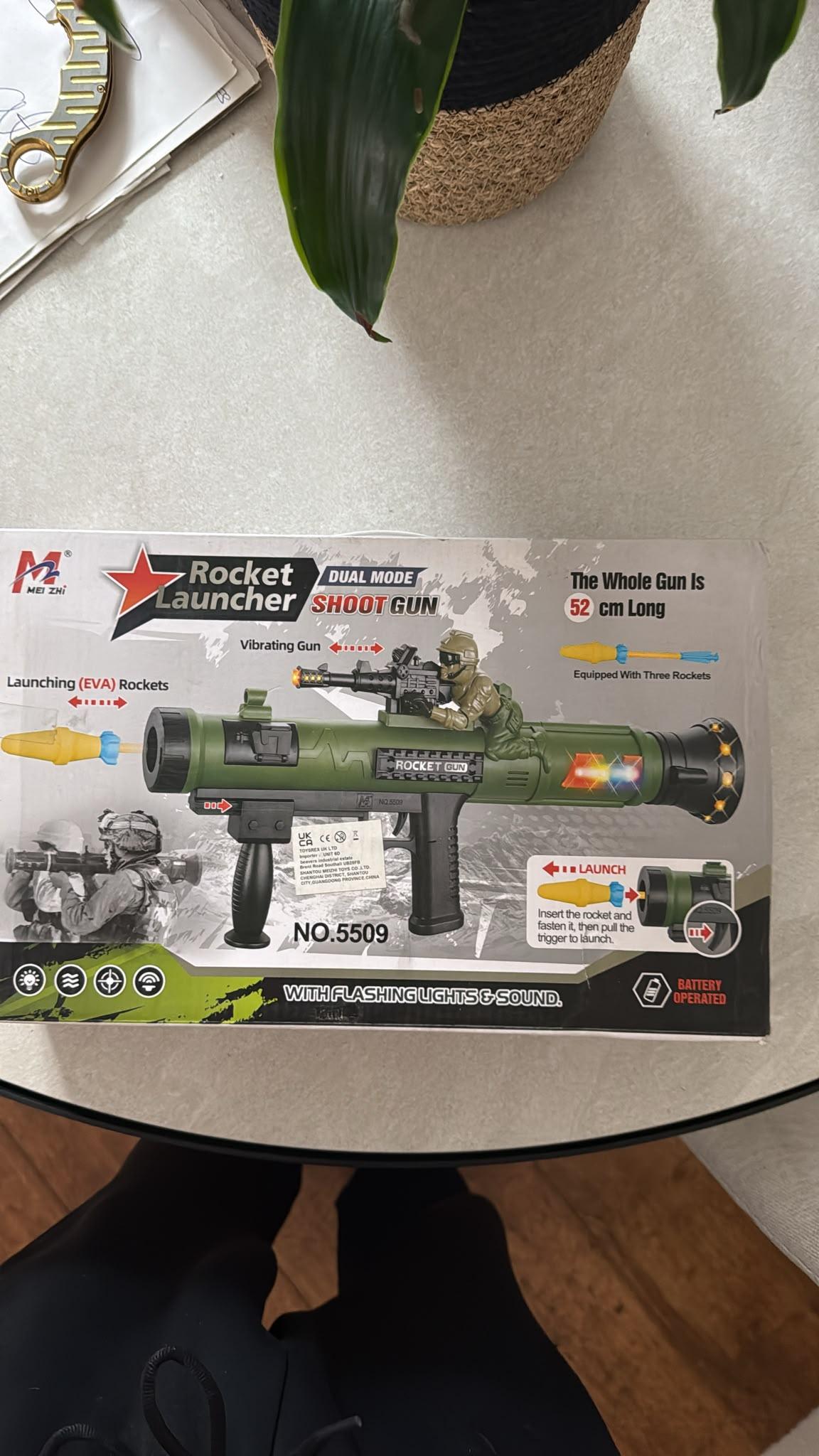 Toy Bazooka/Rocket-Launcher Foam Dart Blaster