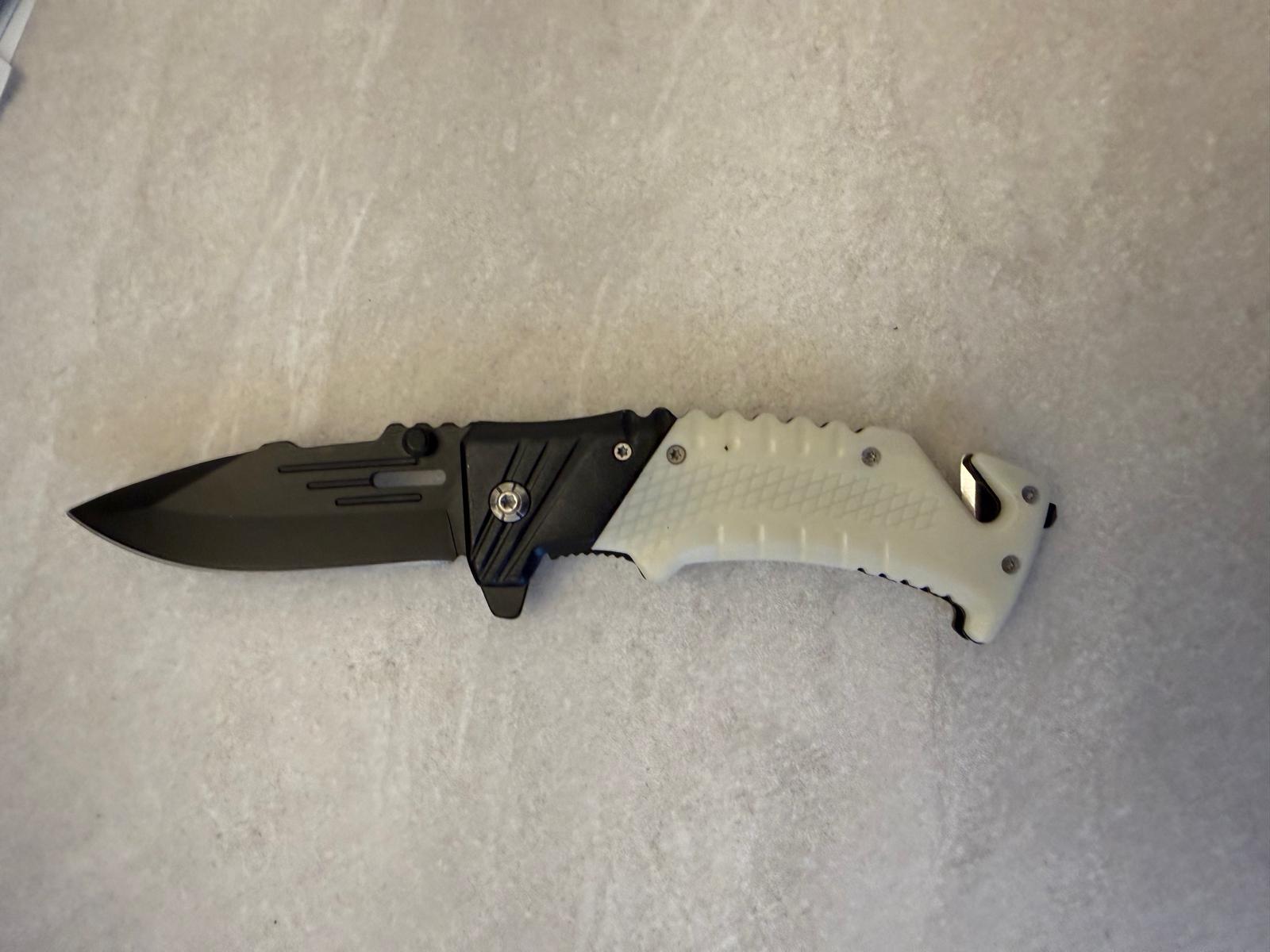 White/Pearl Tactical Folding Knife