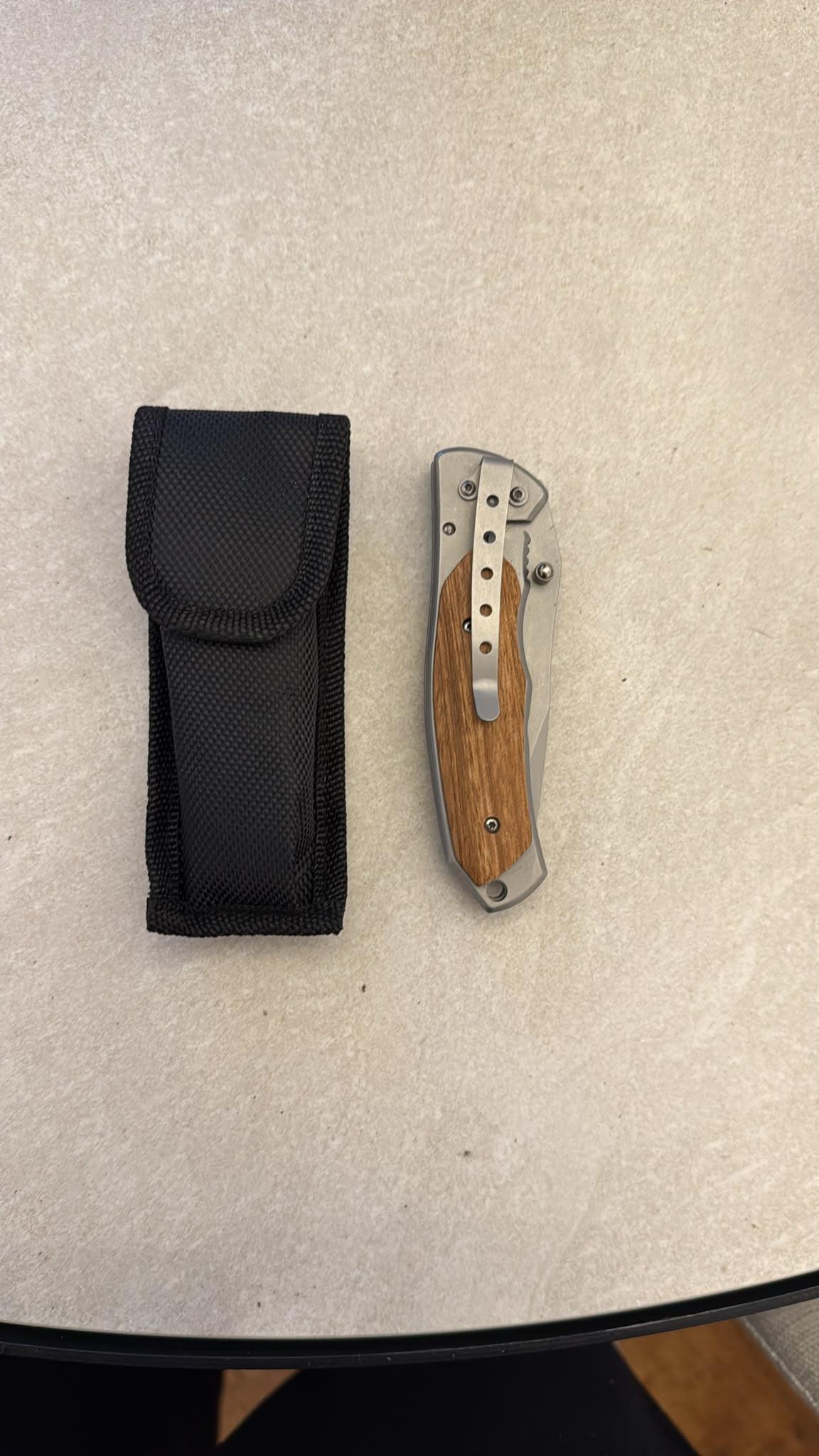 Wood-Handle Folding Knife (Serrated) with Pouch