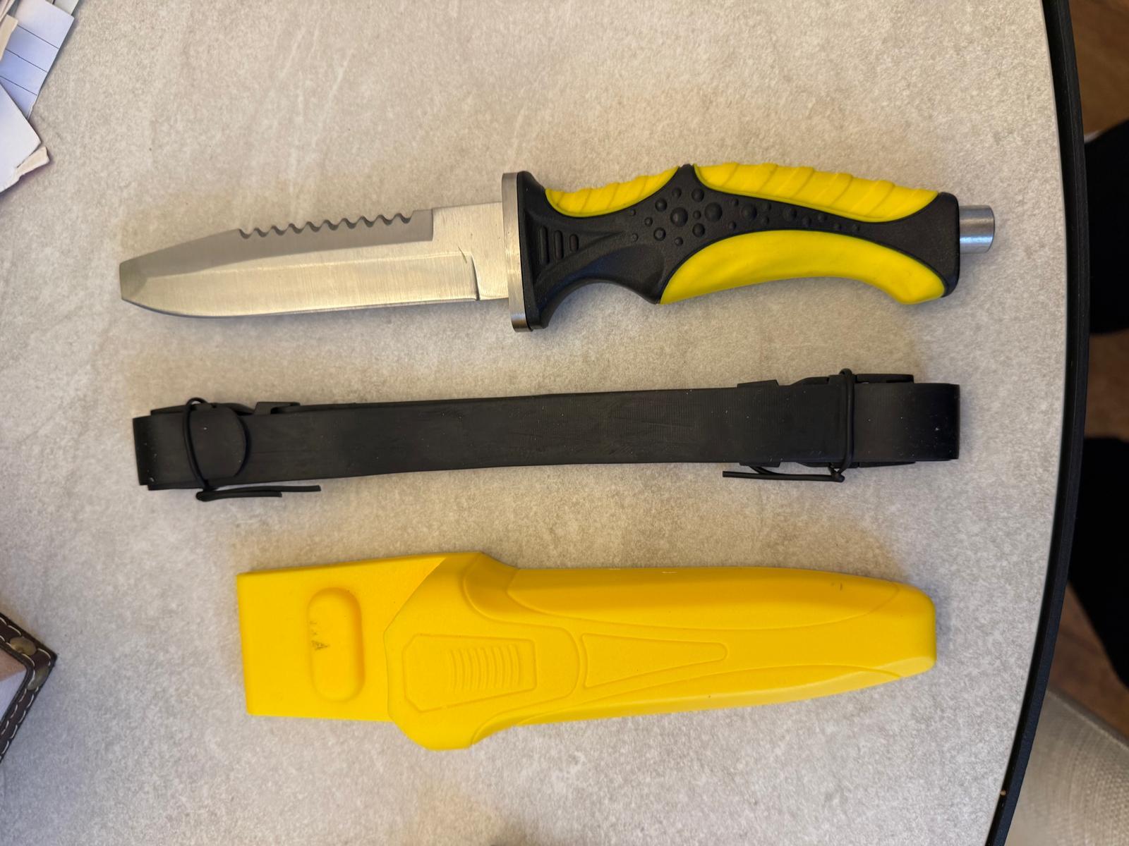 Yellow/Black Dive Survival Knife with Sheath